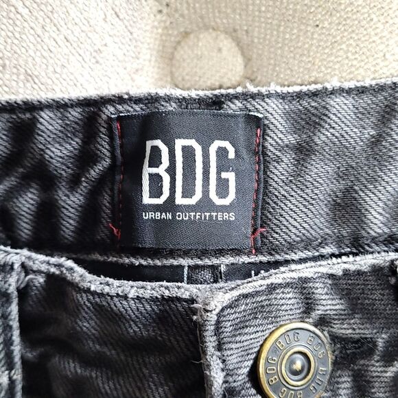 BDG Mom High Rise Straight Leg Black Jean Womens  W26 - Picture 5 of 10